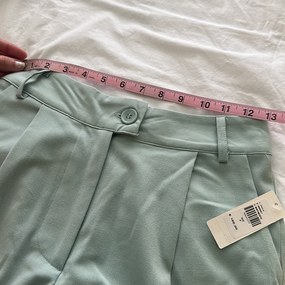 ENA PELLY JOLIE SUITING SHORT IN MINT - Picture 4 of 4